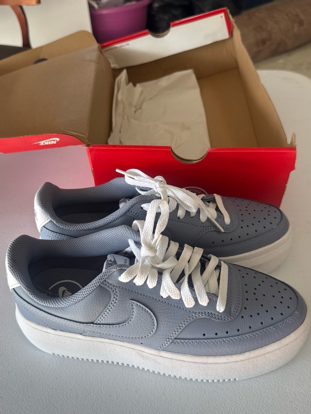 Nike Low-Top Sneakers in Grey and White
